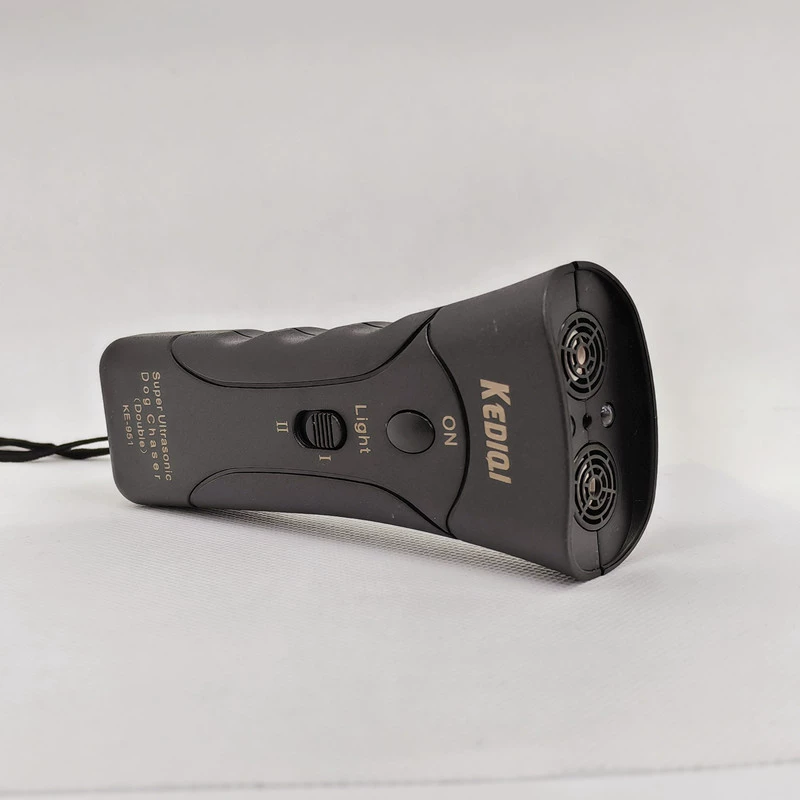 Ультразвуковой Репеллент для собак, Репеллент для собак, артефакт, мощный ультразвуковой Вождение собак, защита от укусов собак, напугание собак, вождение кошек на открытом воздухе с освещением