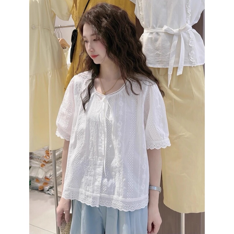 French High-end Lace Collar Short-sleeved Shirt Women's Summer New 2025 Lace-up Western Style Slimming Shirt Trendy
