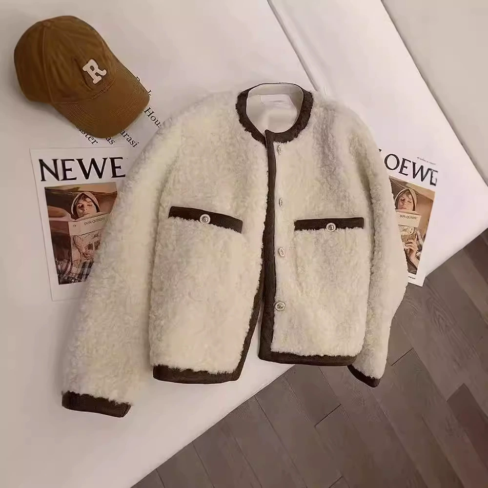 Деми-сезонная бархатная куртка, в стиле Chanel, свободный крой, утеплённая — S–XXL (беж, кофе)