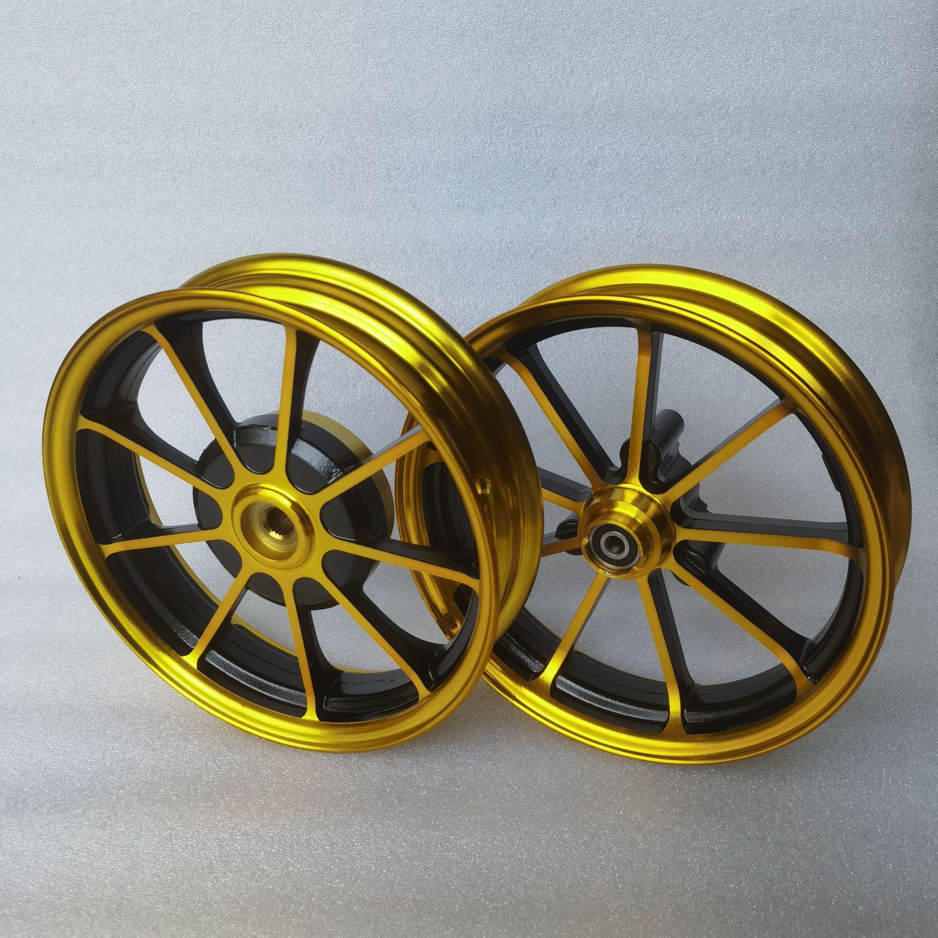 Hub: Motuoche for JOG50 Motorcycle - 10-inch-nine-claw-dio-50-disc-brake-blackgold-set