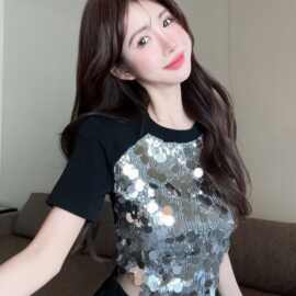 夏季新款设计感短款修身上衣女时尚百搭短袖T恤性感圆领亮片上衣