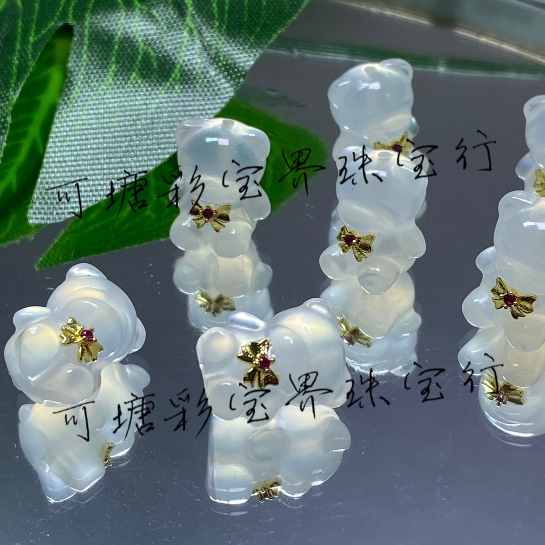 天然冰种白玛瑙荔枝冻可爱镶嵌蝴蝶结立体小熊DIY手串