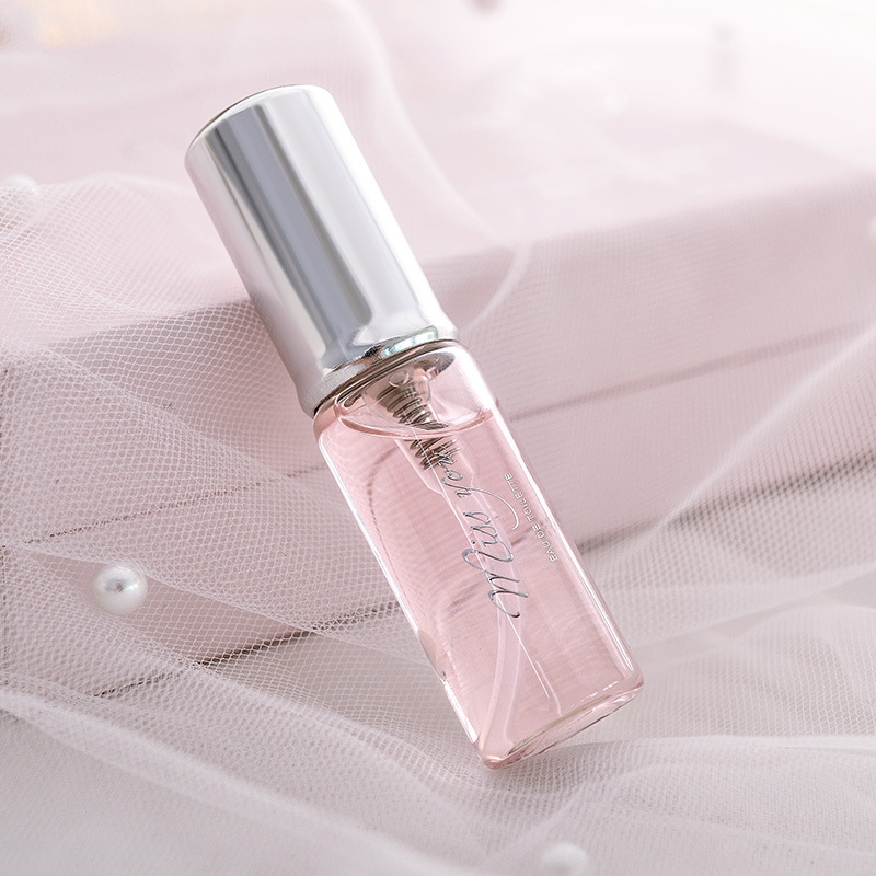 Neues Set Liujinsha Geschenkbox Parfüm Damenparfüm Dauerhafter Duft Natürlicher Duft mit frischem Blumen- und Fruchtduft Parfüm_voghion.com