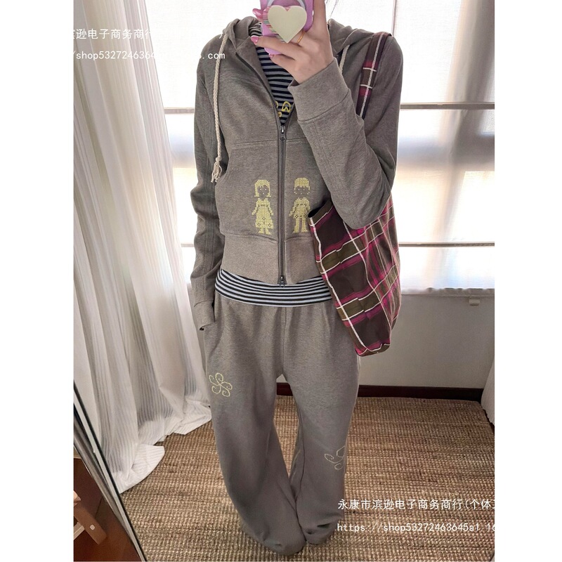 【Original Design】Women's Casual Sportswear Set for Spring and Autumn, Loose-fitting Hooded Sweatshirt and Long Pants Two-piece Set 【Original Design】Women's Casual Sportswear Set for Spring and Autumn, Loose-fitting Hooded Sweatshirt and Long Pants Two-piece Set
