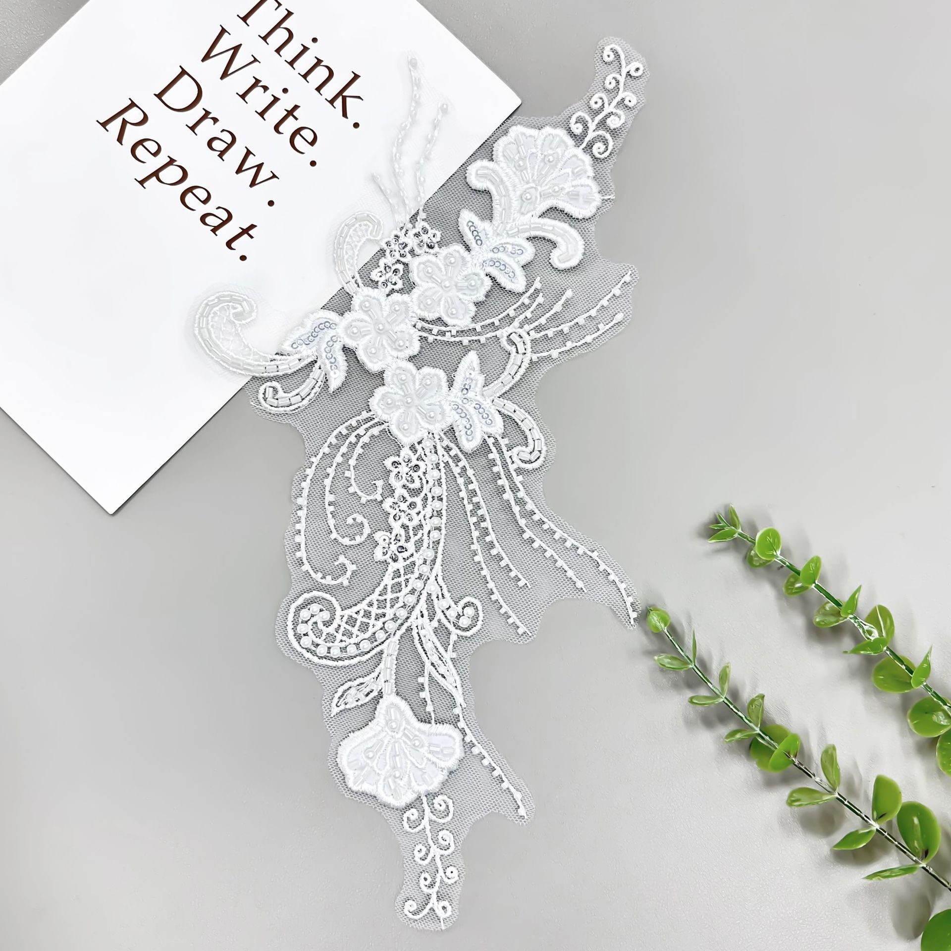 Venta directa de fábrica de encaje exquisito bordado de flores pegatinas de tela moda accesorios de ropa al por mayor image 6