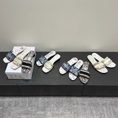 ハイバージョン！本革底シープスキン刺繍レタースリッパ女性の夏アウターラウンドトゥスリッポン厚いヒールサンダルフラット