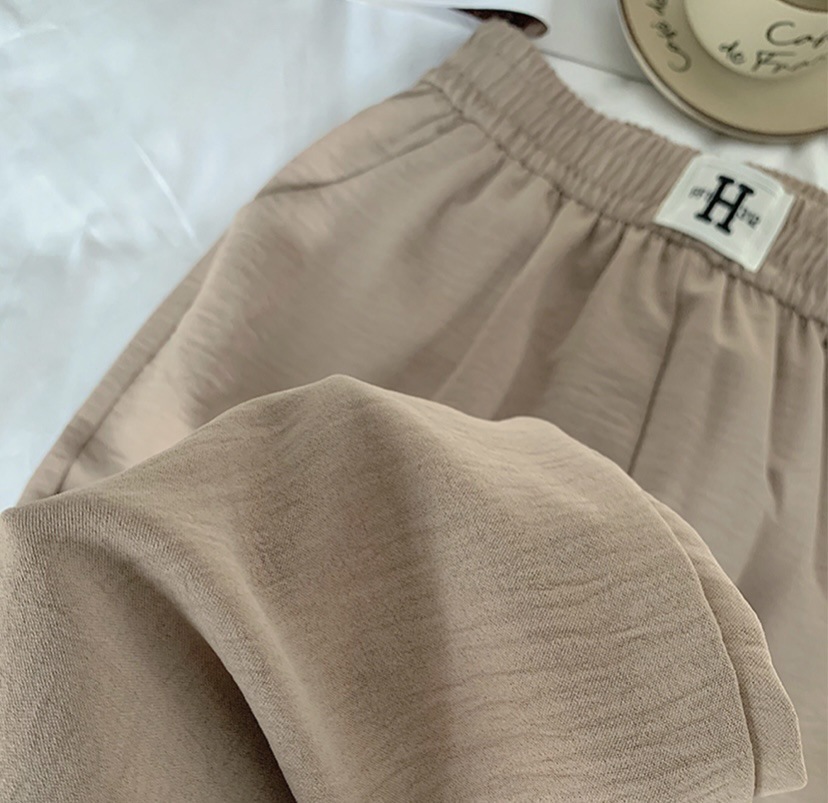 2023夏季薄款冰丝小脚哈伦裤女新款垂感宽松显瘦大妈九分萝卜休闲详情1