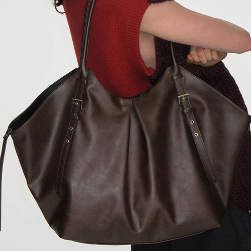 Niche designer Internet celebrity same style casual and versatile one-shoulder handheld tote bag soft leather women's bag 2024 new South Korea