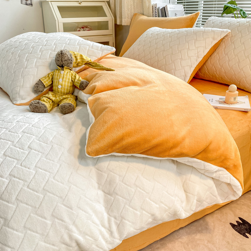Nueva cubierta de edredón de terciopelo tallado de 1,5 metros cubierta de edredón de 1,8 metros cubierta de edredón de dormitorio de estudiantes cubierta de edredón de terciopelo de leche