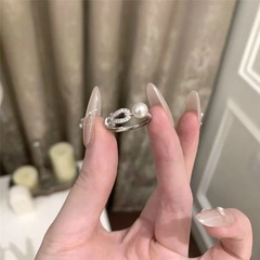 2025新款珍珠马蹄扣戒指女小众设计高级感气质开口指环小红书爆款