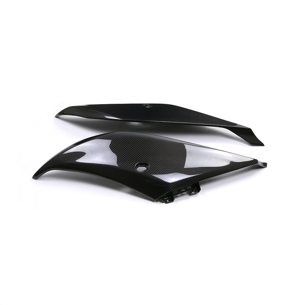 Suitable for new YAMAHA YAMAHA R3 front big side plate carbon fiber shell motorcycle accessories fairing