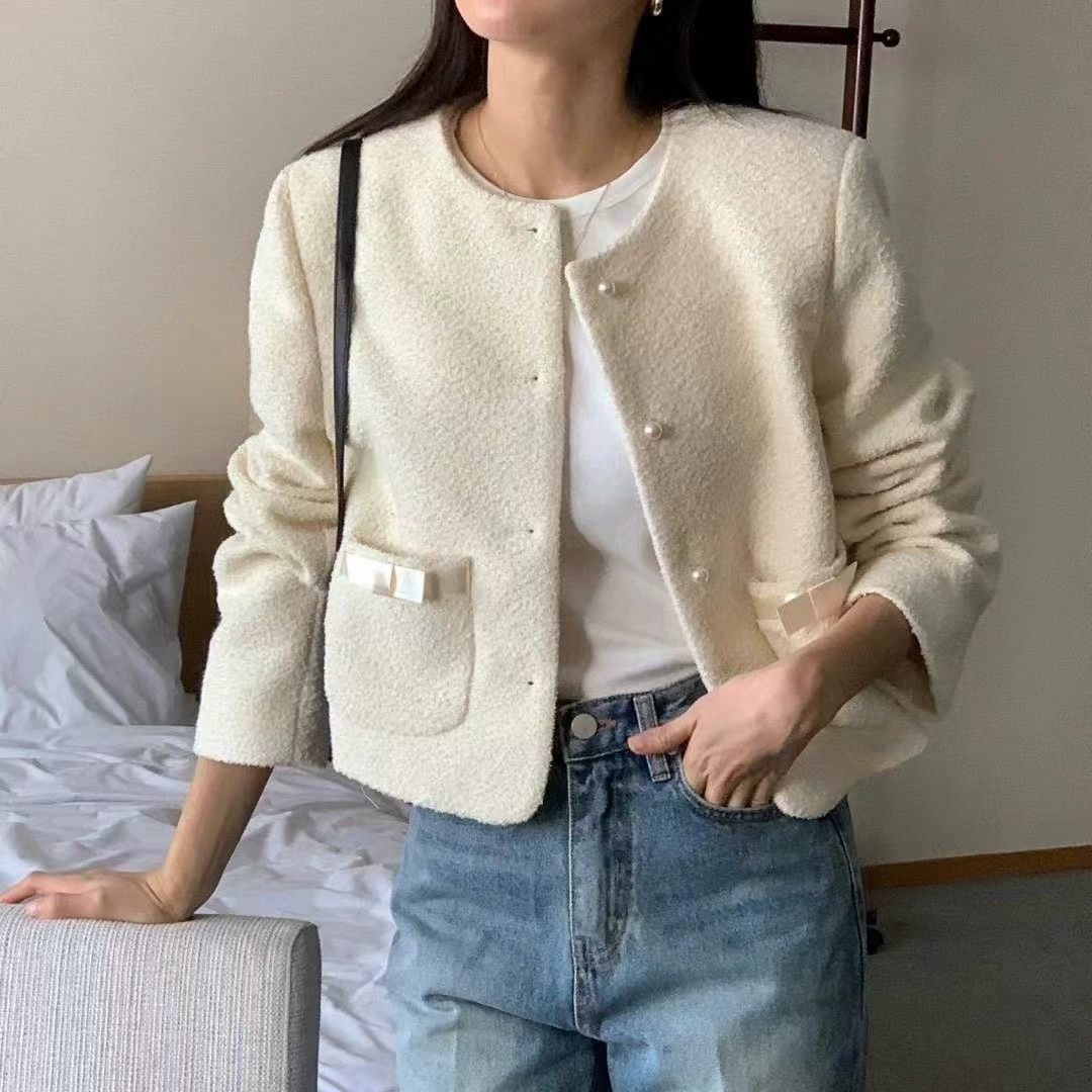 Корейский chic осень-зима французский стиль ретро темперамент модный круглый воротник с жемчужной пряжкой с бантом карманы с небольшим ароматом короткое пальто