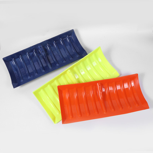 Large Snow Shovel, Outdoor Snow Removal Tool, Plastic Utility Snow Scoop—A Handy Gadget for Property Maintenance and Municipal Snow Clearance