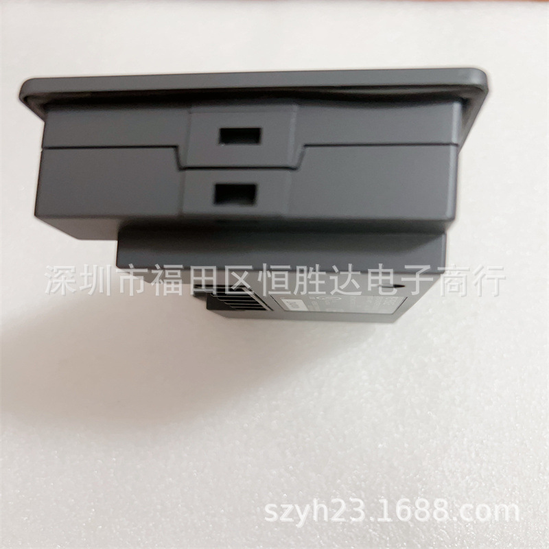 KV047
