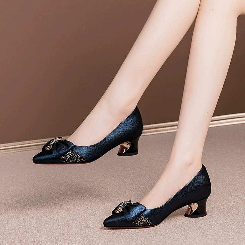 2024 spring and autumn new style French rhinestone thick heel pointed toe shallow mouth single shoes for women with medium heel soft leather fashionable large size women's shoes