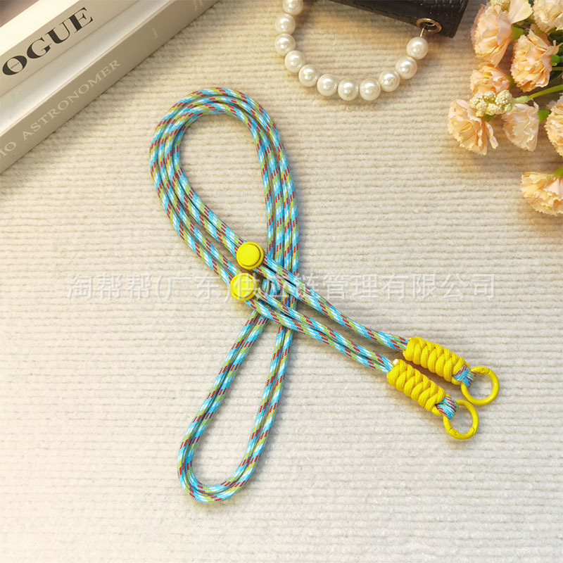 파란색과 노란색 줄무늬와 노란색