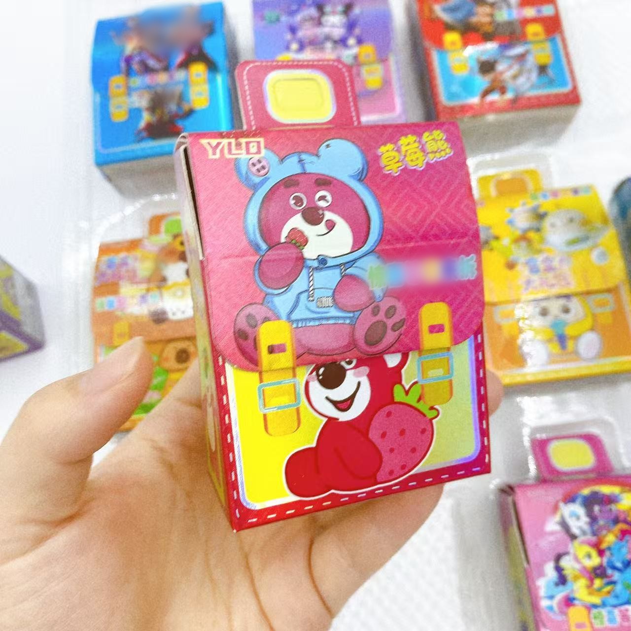 Juguetes para niños cuelgan caja ciega pequeña caja ciega de dibujos animados escuela tienda de juguetes cuelgan caja desmontable caja de regalo al por mayor 2