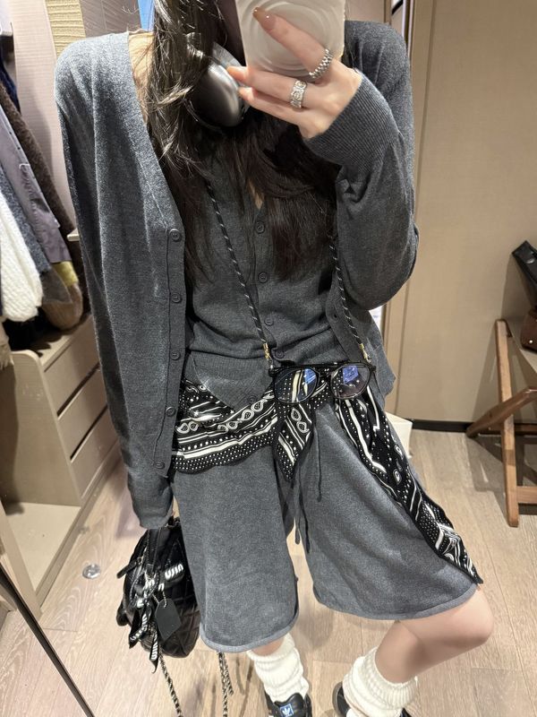 韩系懒人套装女可叠穿挂脖背心＋针织开衫＋针织中裤三件套|undefined