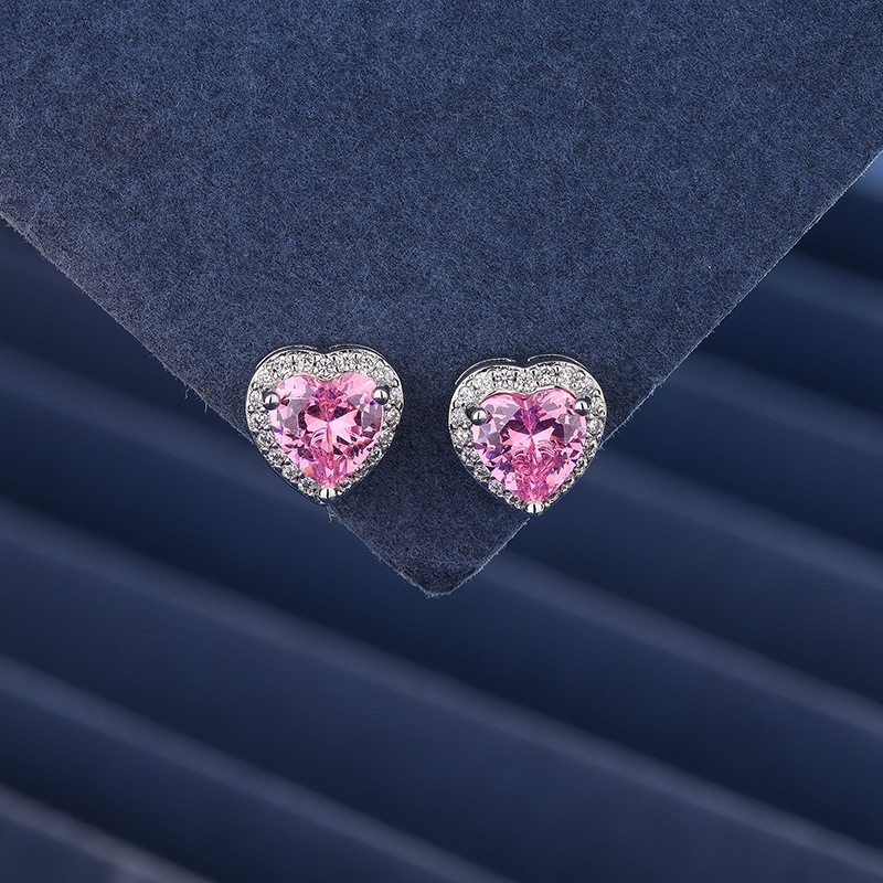 爱心耳钉（粉钻）