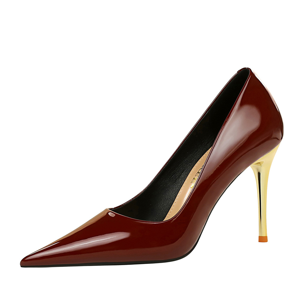 7122-1 European And American Style Fashion Simple Metal Ultra Heel Shallow Mouth Pointed Toe Glossy Patent Leather High_vogvips.com