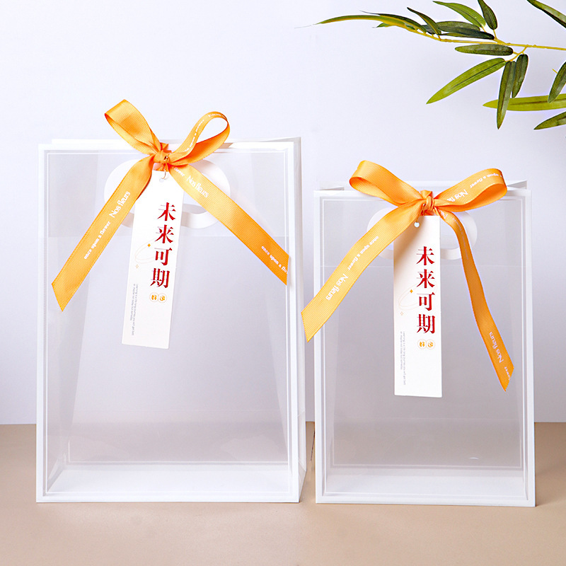 入学シーズンの小学生はプレゼントの高級感文房具セットのプレゼントを学生にプレゼントします。|undefined