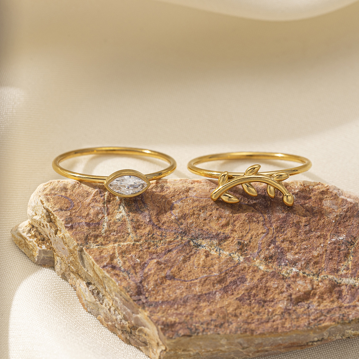 Tina Europa y los Estados Unidos diseño de nicho transfronterizo in viento anillo de corona de flores de acero inoxidable incrustado de zircon joyería al por mayor para mujeres