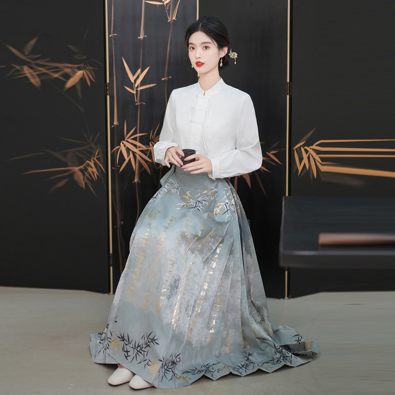 Chinese Style Autumn/Winter Women's Clothing Ancient Plum Blossom Cape Hanfu Women's New Chinese Ming Dynasty Style Daily Wear Gold-woven Horse Face Skirt Set