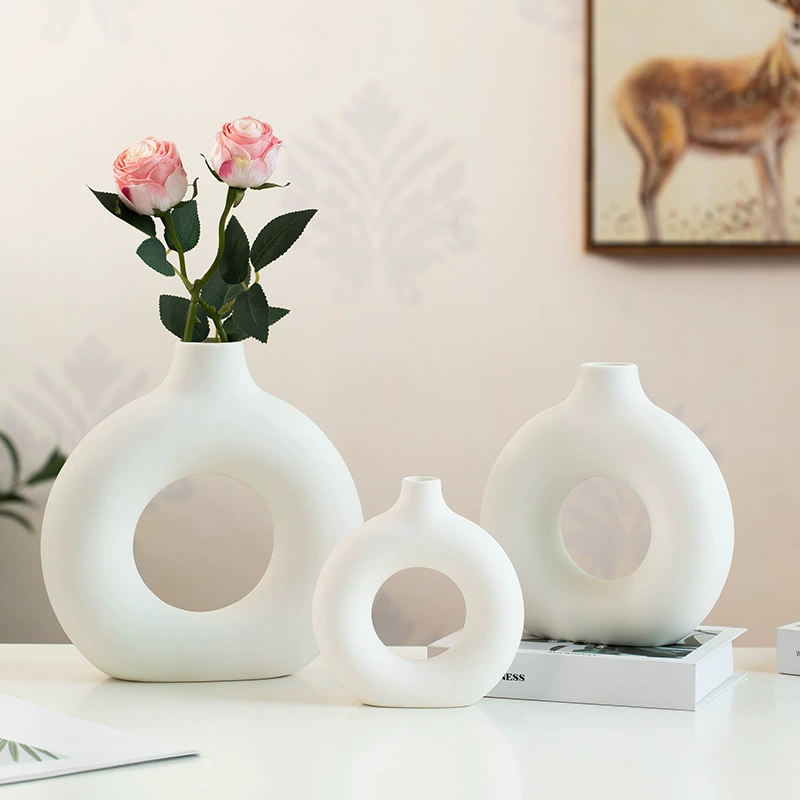 Кросс-борт ceramic vase Творческий донат-ваза в Nordic INS ветер свет роскошный ретро засушенные цветы декоративные украшения