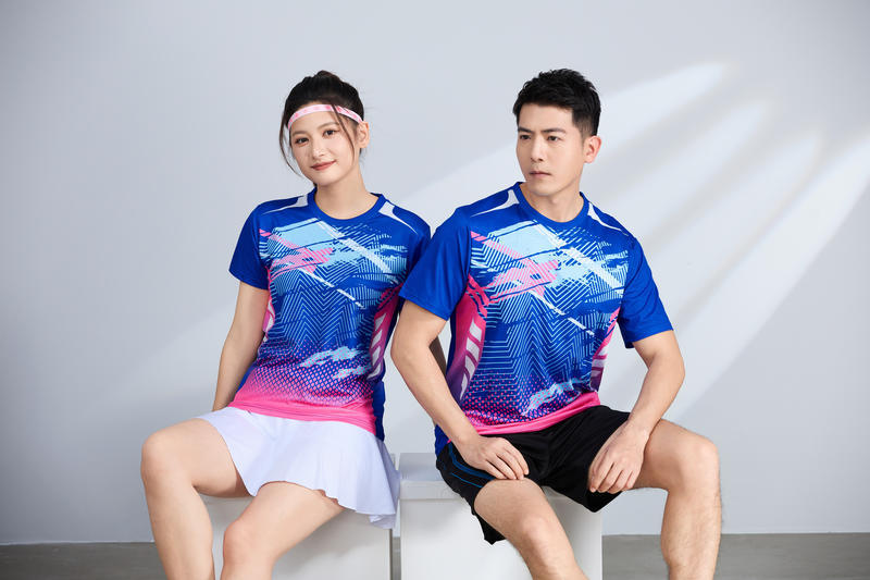 poliamonio rápido secado transpirable bádminton hombre niñas adultos el mismo cuello en V entrenamiento deportivo superior impresión personalizada