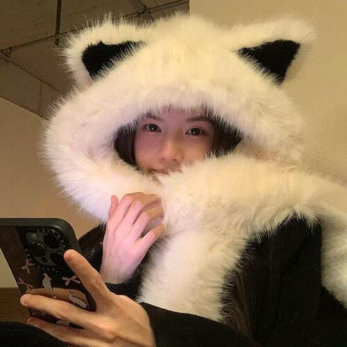 Thickened plush fox-ear hat and scarf combo—perfect for autumn and winter, providing warmth and protection against the cold; a Lei Feng-style hat that also protects your neck and makes your face appear smaller.