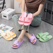四季日常居家休闲可爱风女士塑料凉拖 沙滩时尚舒适平底PVC一字拖