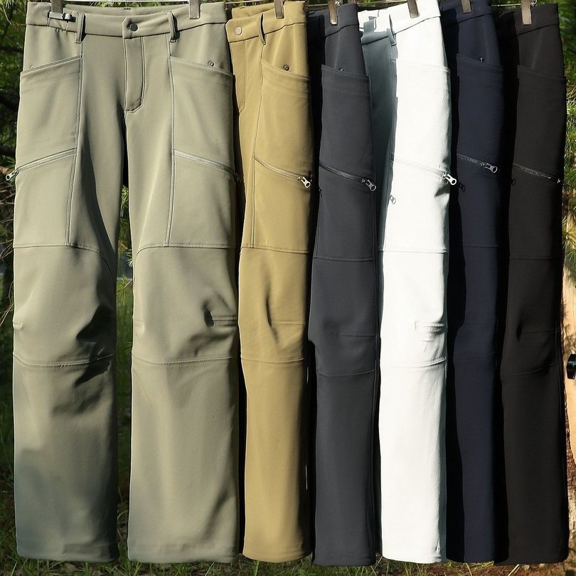 Winter Warmth! 3D Cut Autumn and Winter Fleece-Lined Multi-Pocket Outdoor Windproof and Cold-Resistant Softshell Pants for Couples