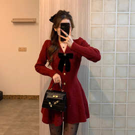 新年战袍新年红新款法式喜庆小个子毛衣V领连衣裙礼服女秋冬季