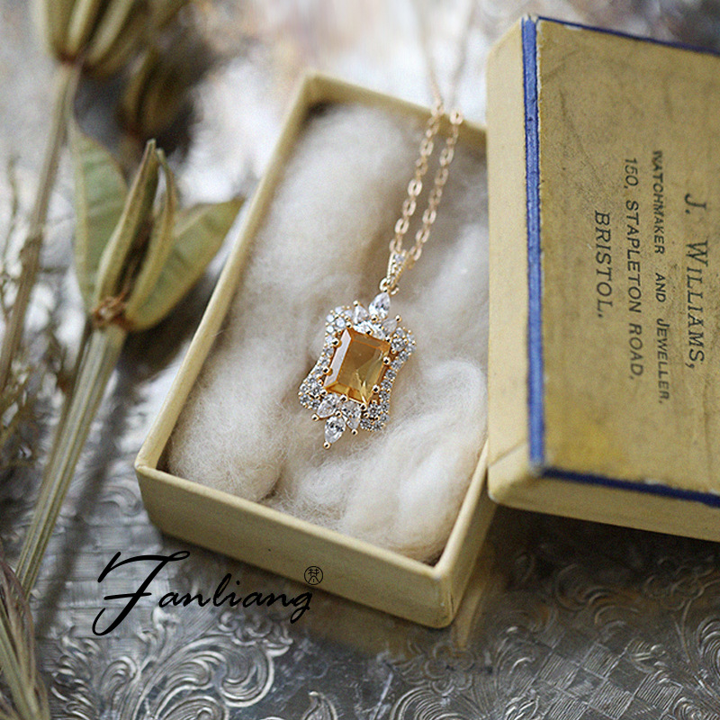 Natural Crystal And Gemstone Jewelry Brings Luck, Conveying Warmth, Clarity And Gentle Positive Energy, Making Every Day Feel Peaceful And Grounded. N_voghion.com