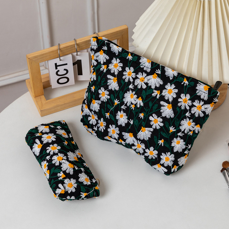 クロスボーダー小清新刺繍デイジー花洗面化粧バッグ女性シンプル携帯筆袋大容量日系文芸|undefined
