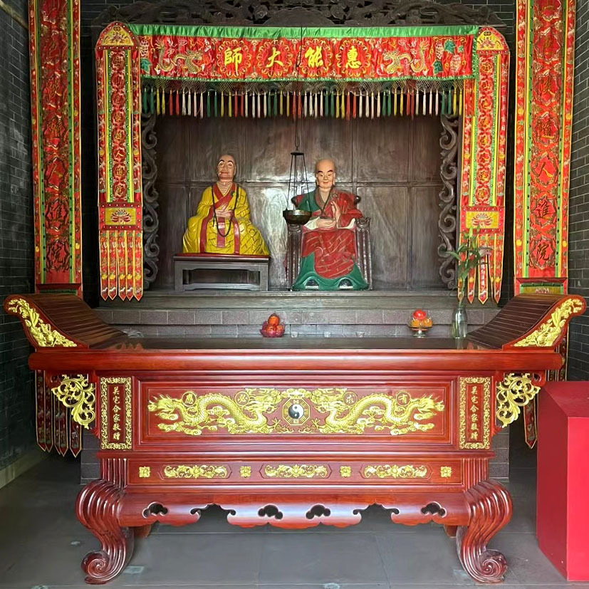 Rosewood carving Temple desk magic table Guangzhou zongci Chinese pineapple lattice incense desk Buddha cabinet processing and production