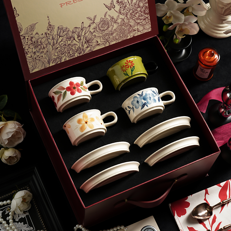 [red gift box] medieval flowers 4 cups and 4 saucers (red flowers + greenery + autumn + orchids)