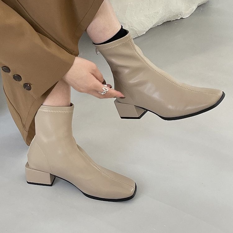 2025년 신상 사각코 두꺼운 밑창 뒷지퍼 천연가죽 마틴부츠 영국풍 숏부츠 대형 사이즈 플러스 벨벳 여성부츠 41-43