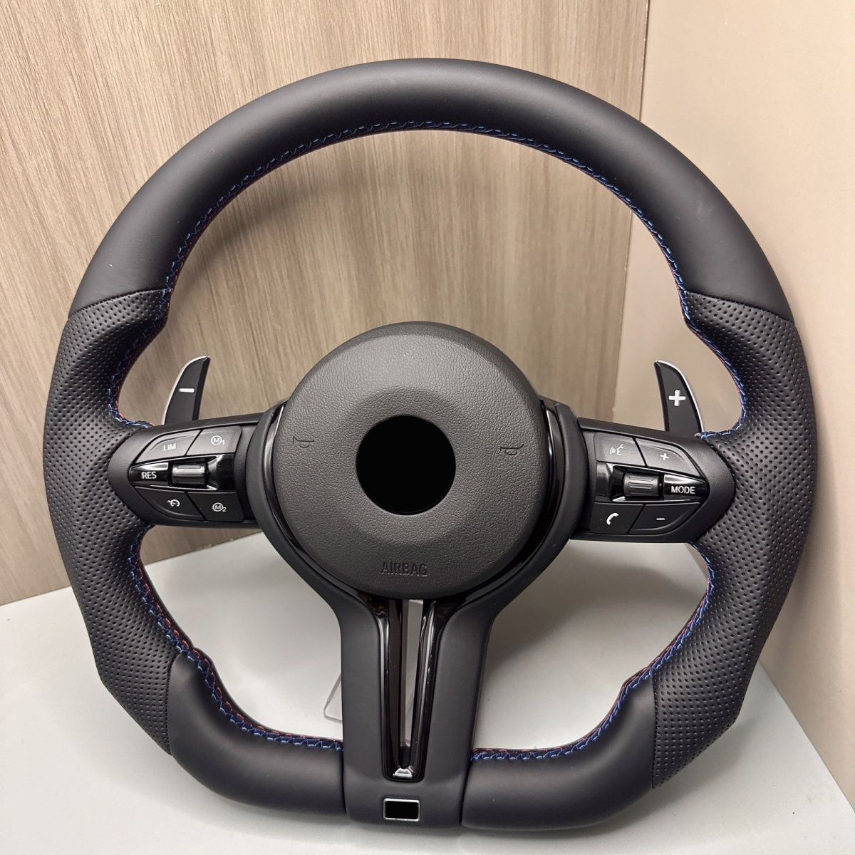 Cross-border applicable BMW E/F chassis modified flat-bottom steering wheel assembly X1X2X3X4X5X6X7 foreign trade wholesale