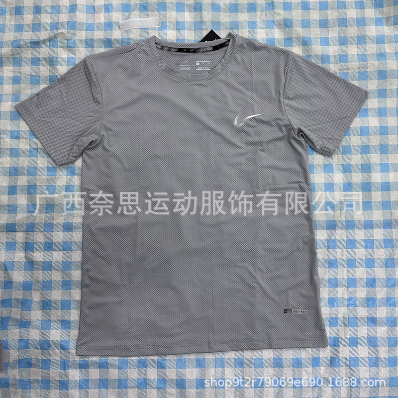Foreign Trade Sports Short-Sleeved Quick-Drying Fabric with Skin-Friendly and Breathable Fabric to Meet the Daily Sports Needs of Various Men's Running Foreign Trade Sports Short-Sleeved Quick-Drying Fabric with Skin-Friendly and Breathable Fabric to Meet the Daily Sports Needs of Various Men's Running