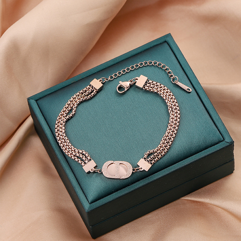 Ventas transfronterizas calientes nuevas pulseras de acero de titanio personalidad femenina de alto nivel diseño ligero de lujo moda temperamento versátil joyería de acero de titanio image 86