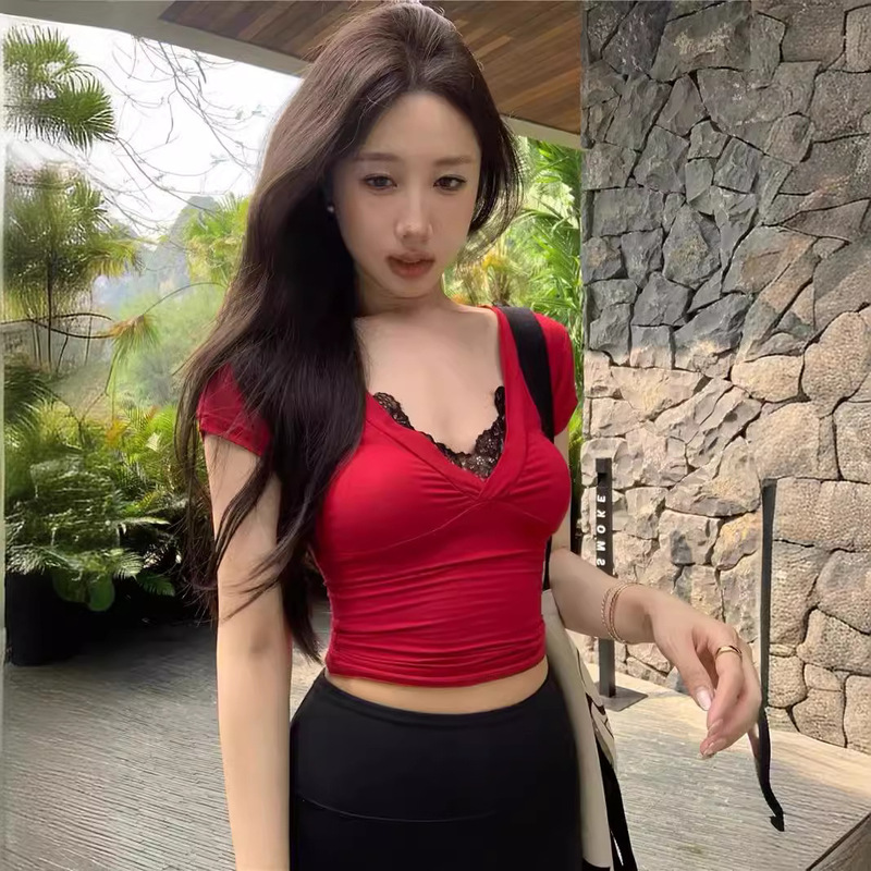 Lace Stitching V-Neck Short-Sleeved Yujie Fried Street Red Top Women's Sexy Pure Slim-Fit Slimming Chic Short T-Shirt