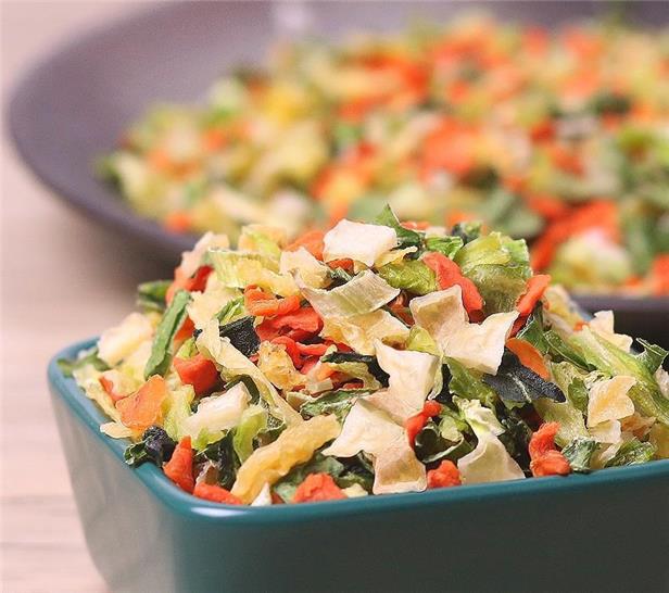 Mixed Dried Vegetable Flakes 3x3mm Dehydrated Vegetable Bits 50g Jar for Cooking and Small Animal Feed specifications