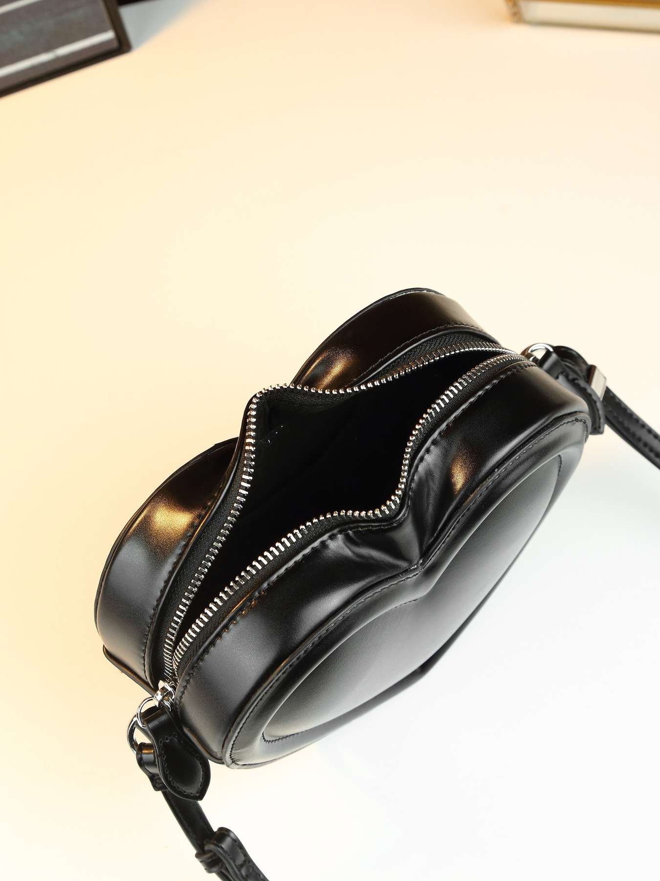 Borsa a tracolla a forma di cuore per donna design 3d unico_voghion.com