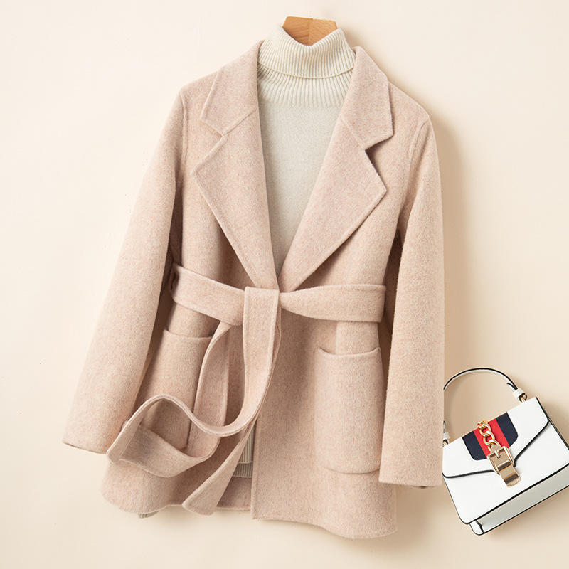 卸売り100% 純ウール秋冬ヘップバーン風両面カシミヤコート女性の短いスリムな小さな毛のコート