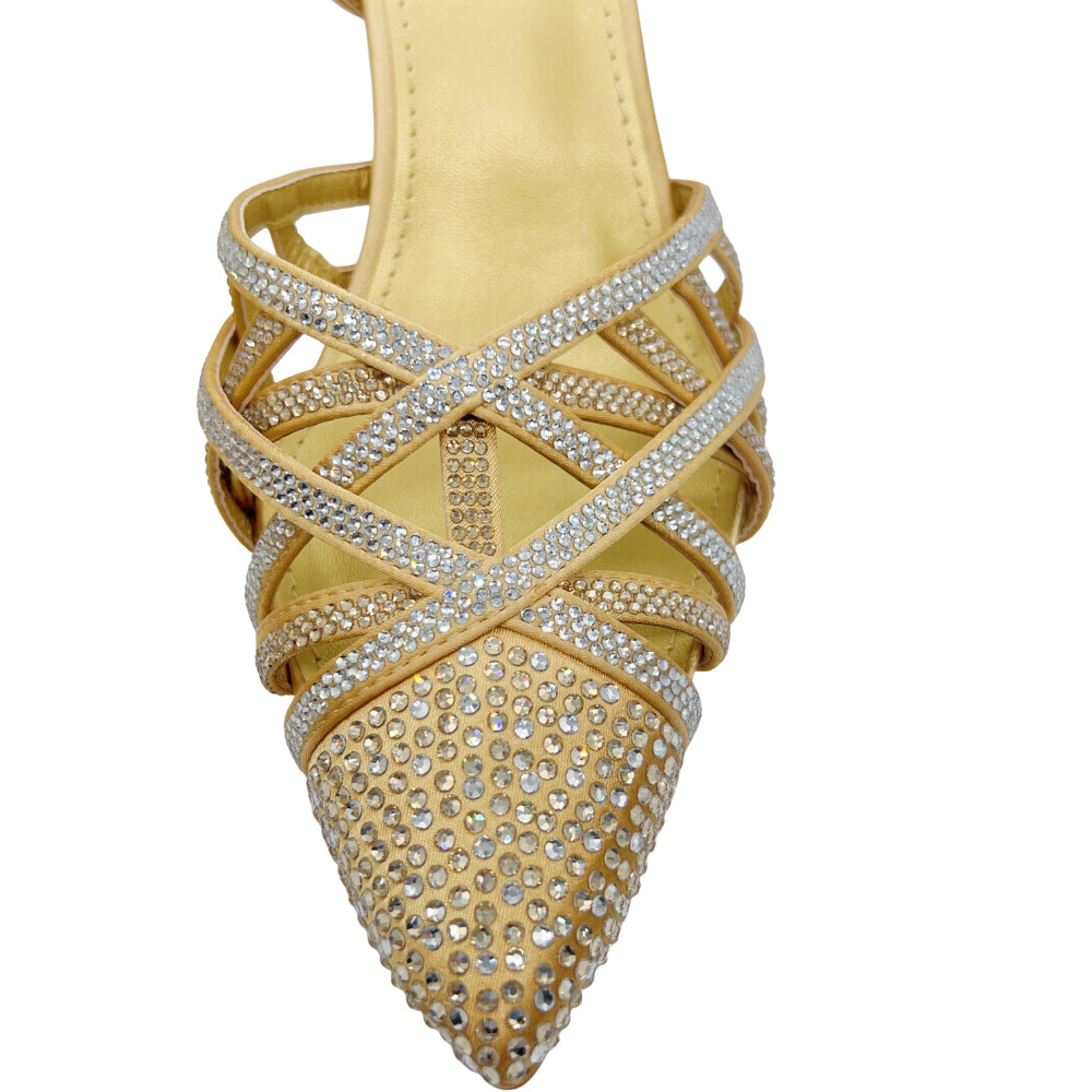 Selección estricta de zapatos de diseño italiano, nuevas sandalias de tacón alto, banquete de boda, zapatos de mujer de diamante de punta