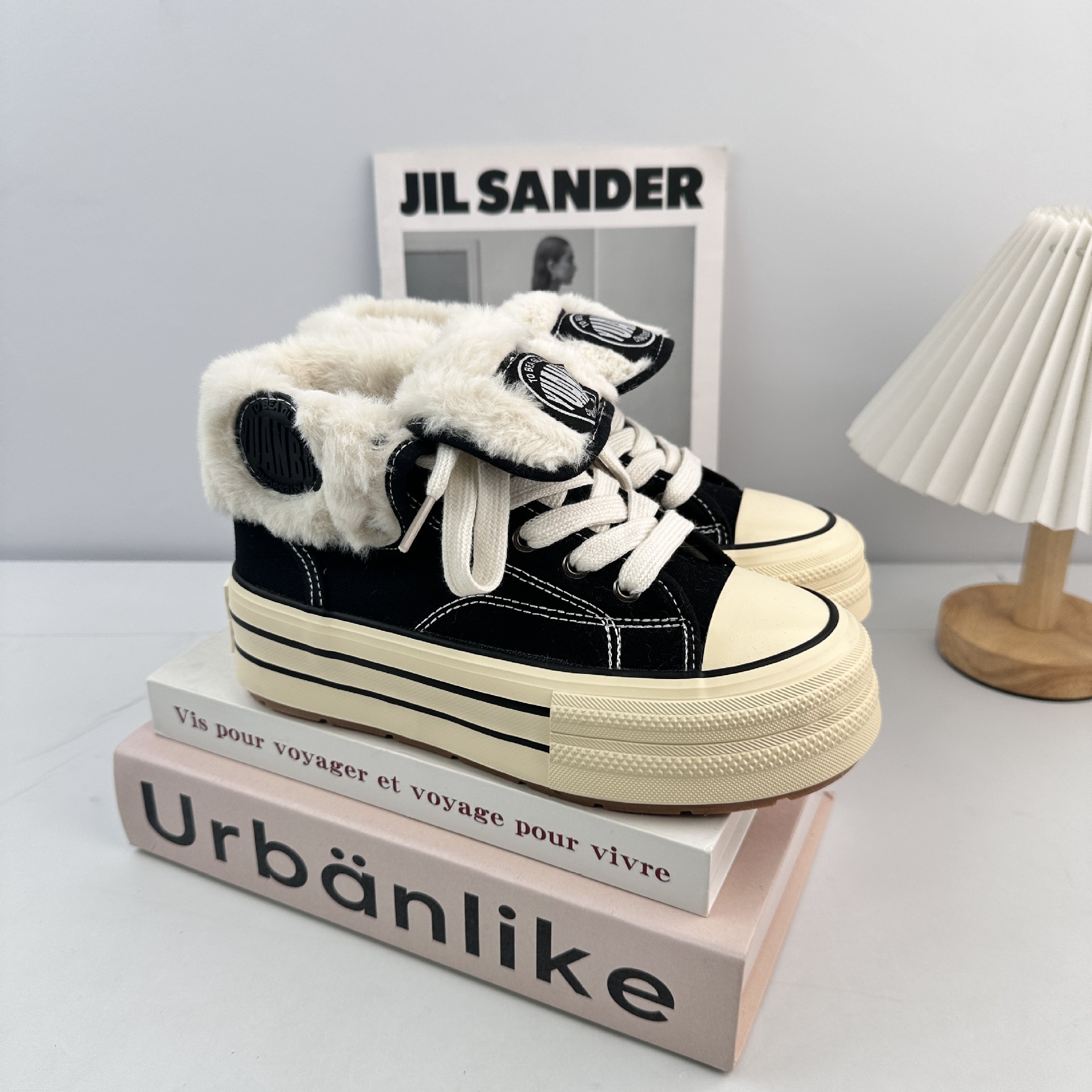 Zapatos de lona de alto impacto de fondo grueso de ondas distantes para mujeres 2025 invierno nuevo estilo coreano de veludo con zapatos blancos de diseño de zapatos de placa de papel image 7