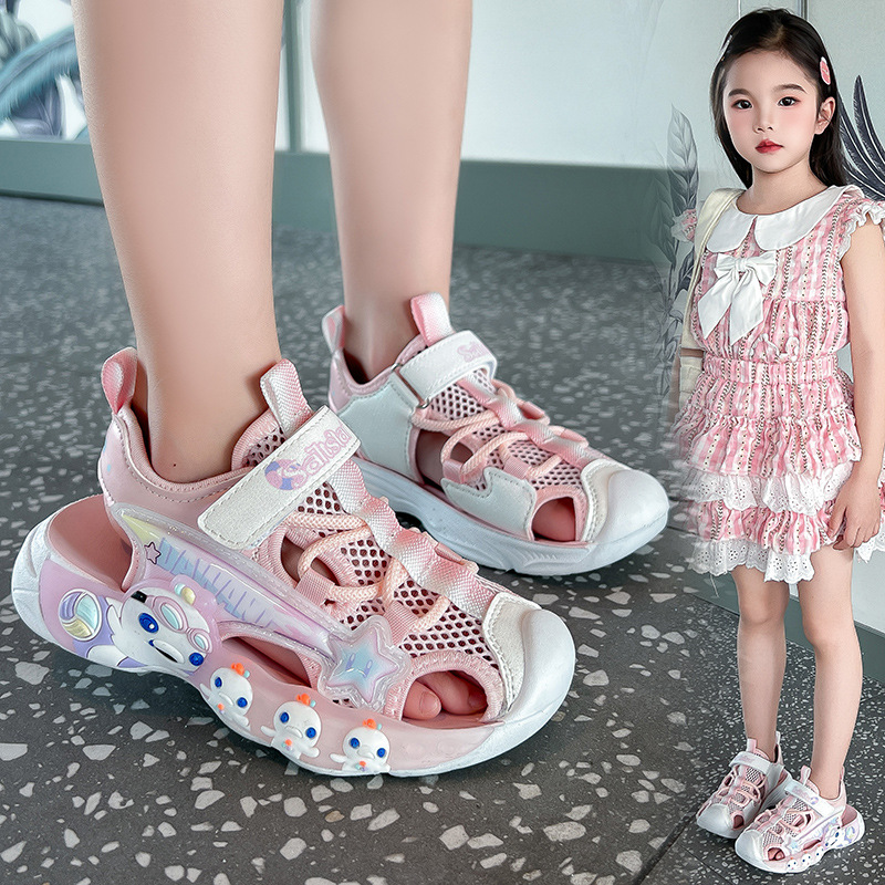 Niñas sandalias de verano 2026 nuevos niños pequeños y medianos dibujos animados zapatos infantis de suela suave zapatos de playa casuales para niños zapatos individuales image 3