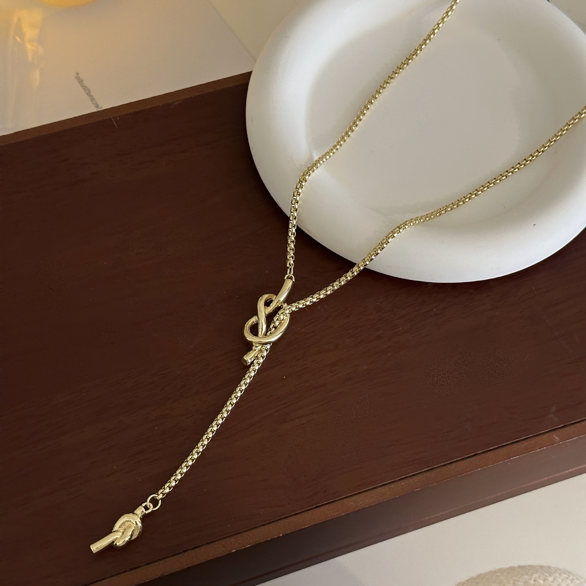 Wholesale Jewelry Elegant Simple Style Tassel Knot Alloy Sweater Chain display picture 1