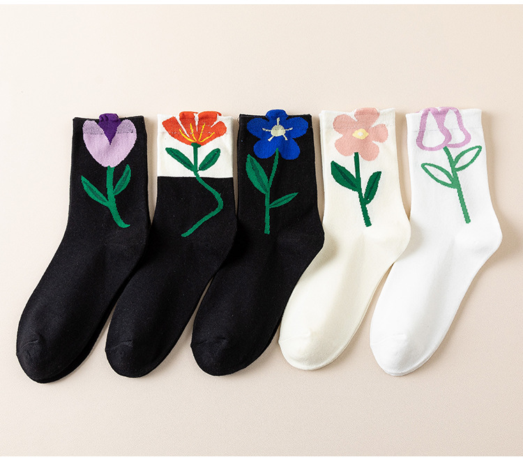 Women's Fashion Flower Nylon Cotton Crew Socks A Pair display picture 1